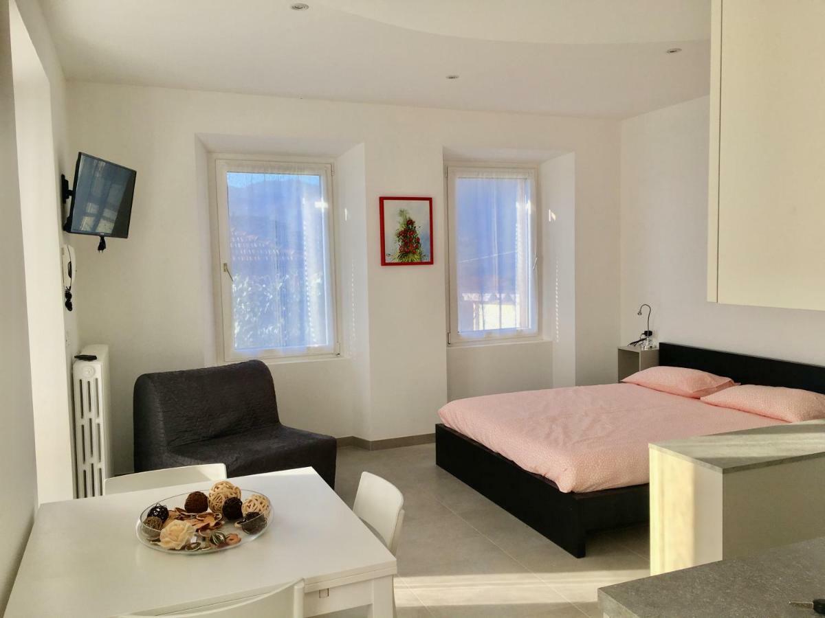 Casa Cesira Appartement Pettenasco Buitenkant foto